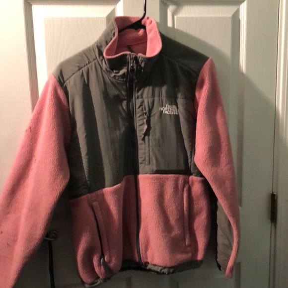 North face - Picture 1 of 4